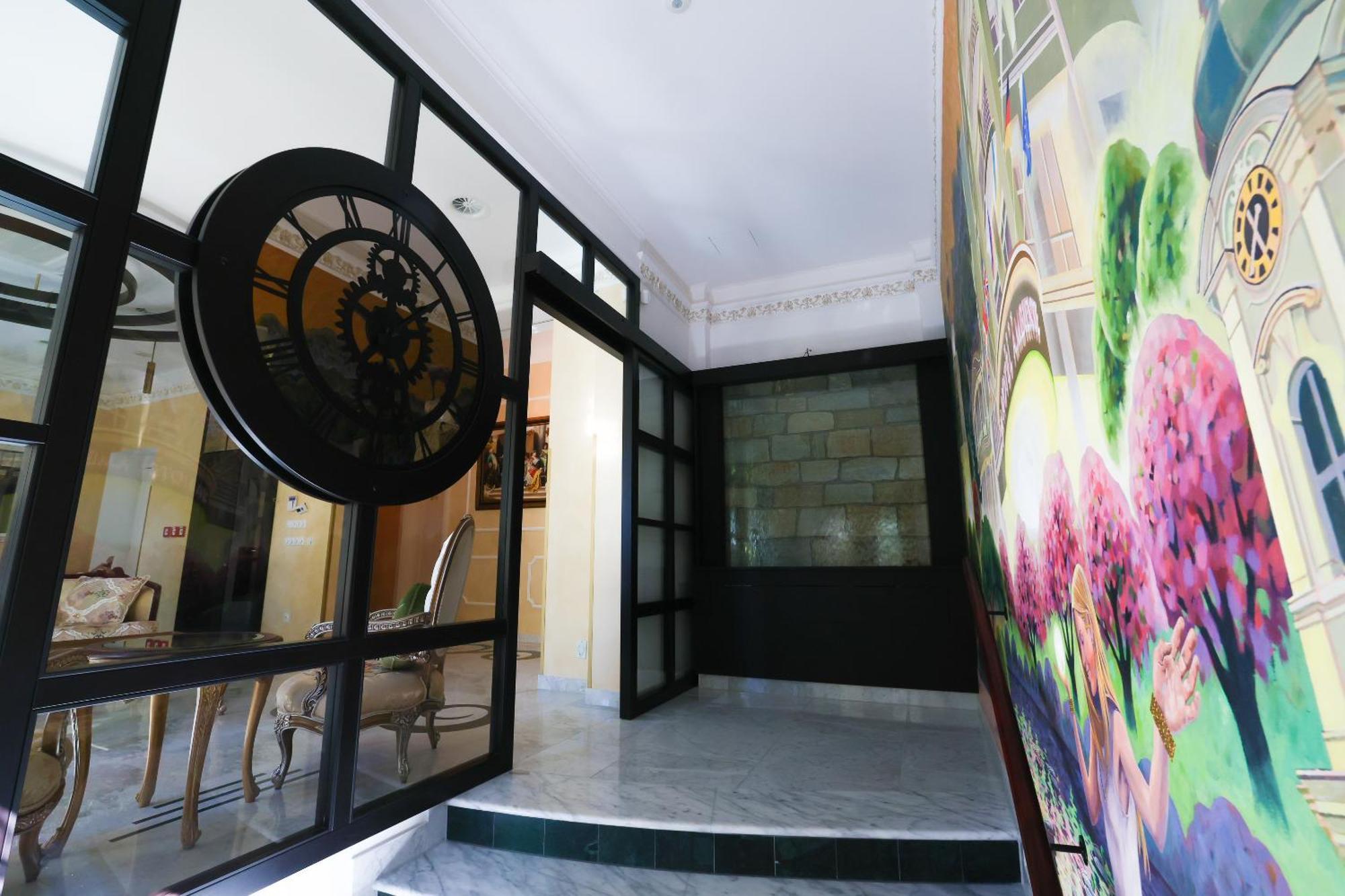 Boutique Hotel Ambiente ****+ كارلوفي فاري المظهر الخارجي الصورة