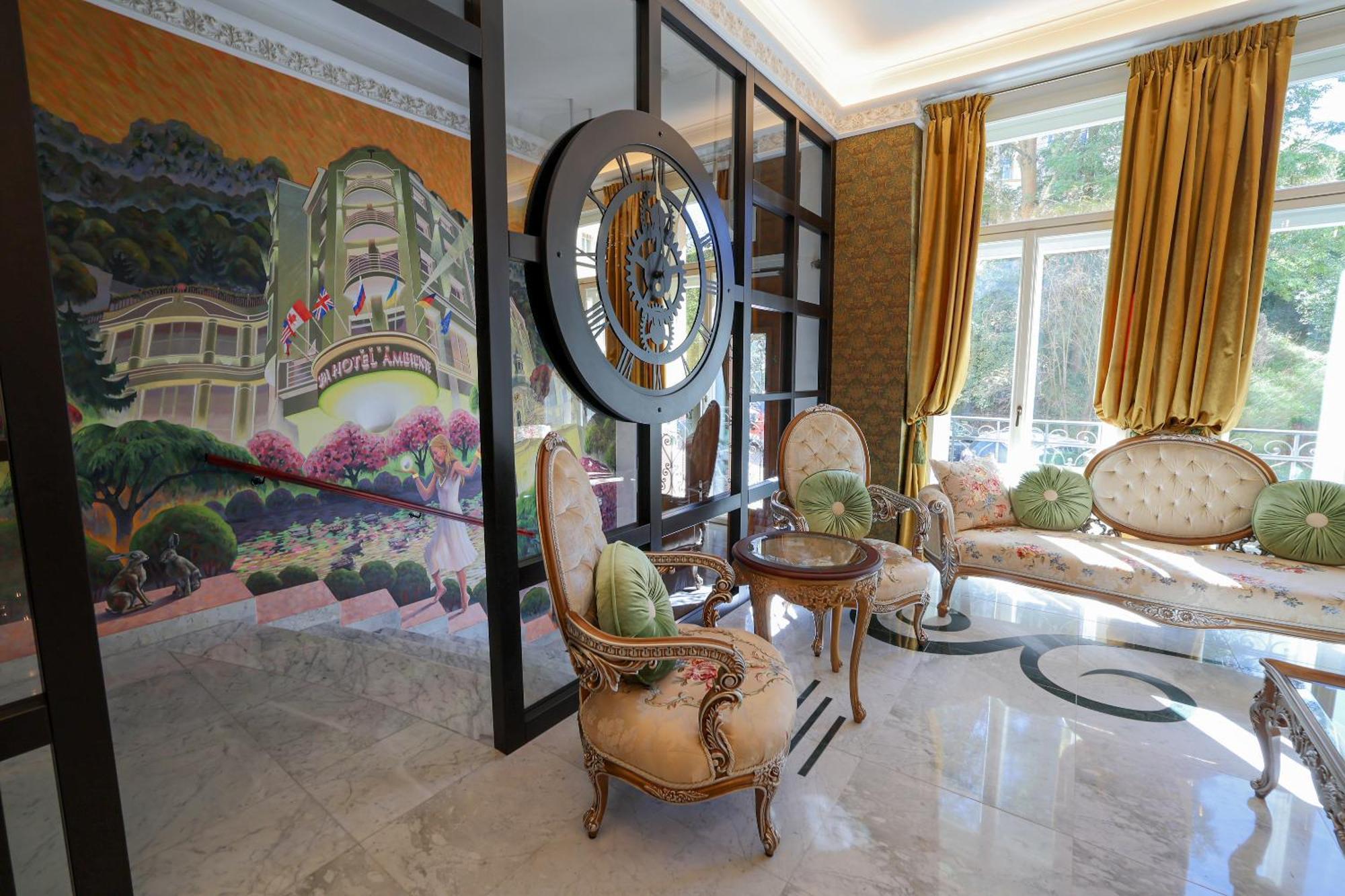 Boutique Hotel Ambiente ****+ كارلوفي فاري المظهر الخارجي الصورة