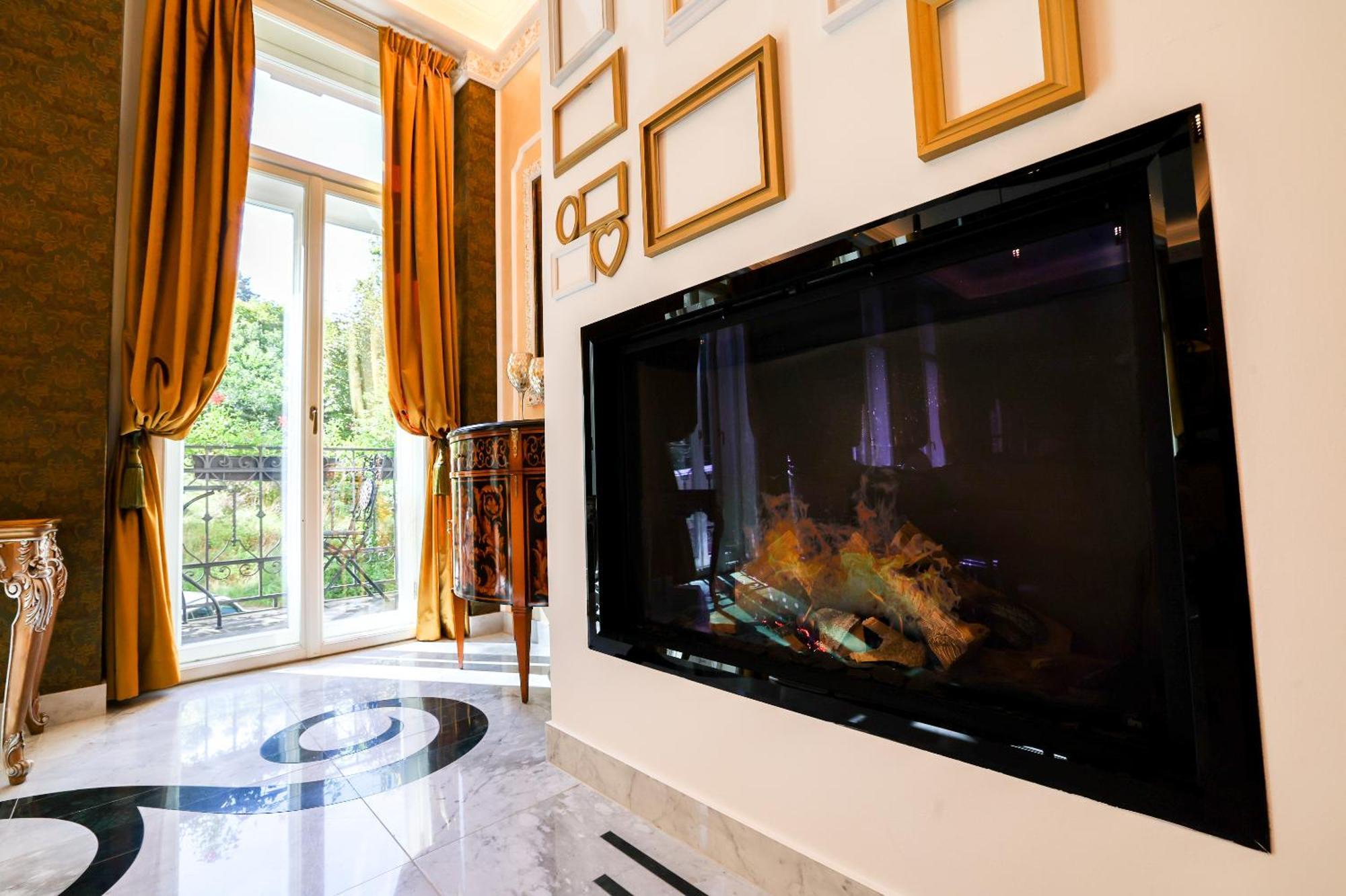 Boutique Hotel Ambiente ****+ كارلوفي فاري المظهر الخارجي الصورة
